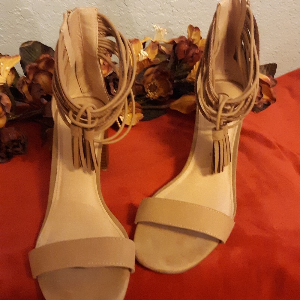 C Strap Sandles
